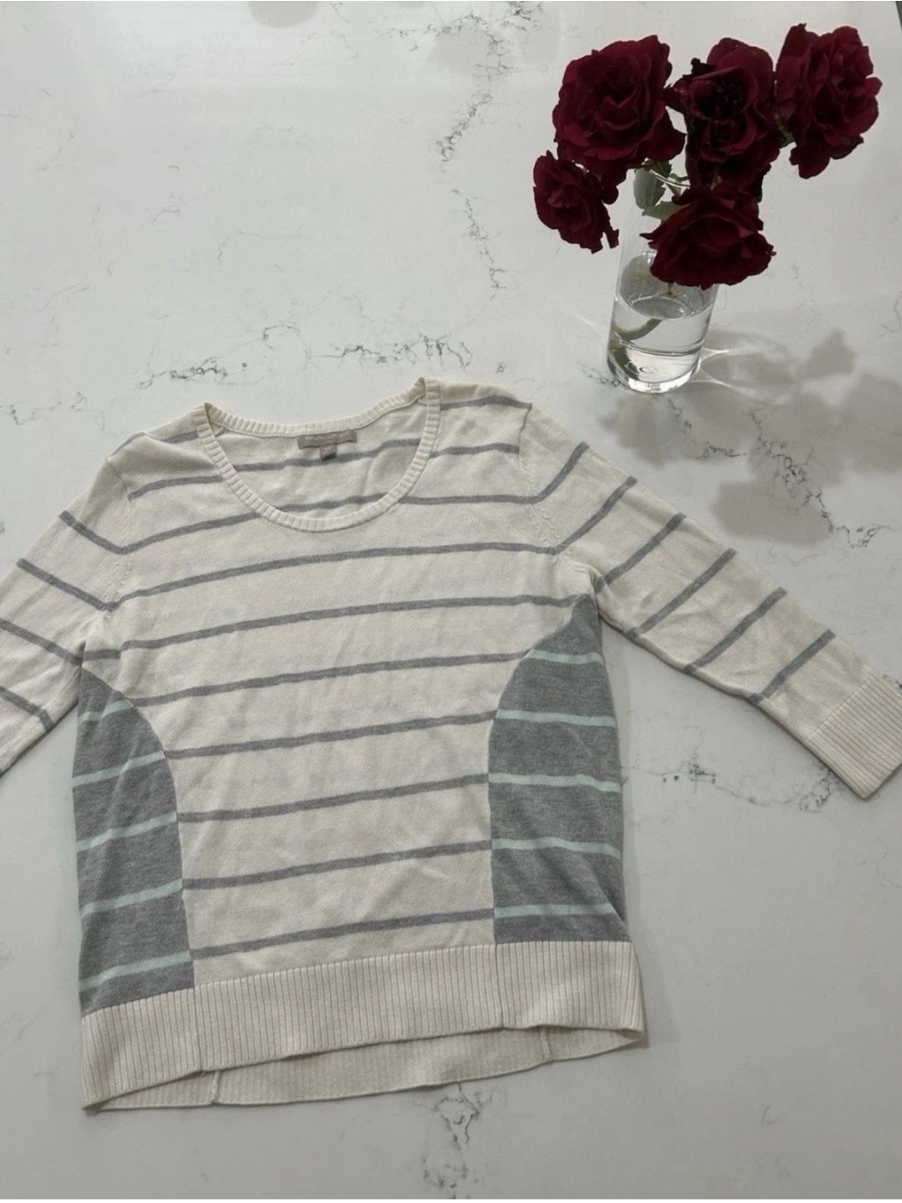 Banana Republic XS Ivory Gray Striped Knit Crewneck Sweater Pullover Top EUC